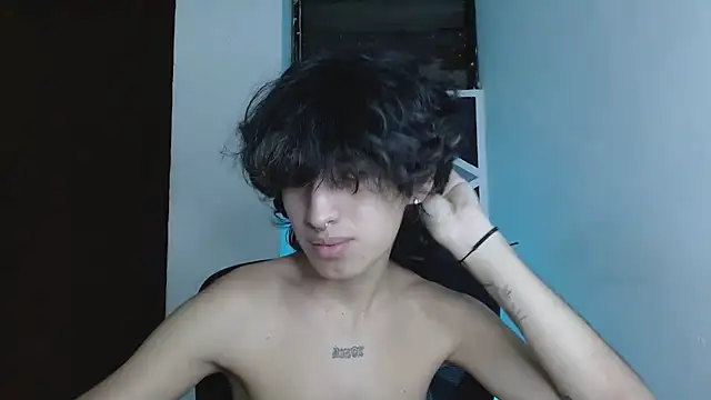 Snapshot of littlextreme chatting on June 24, 2026, 1:04 am littlextreme online show from June 24, 2026, 1:04 am