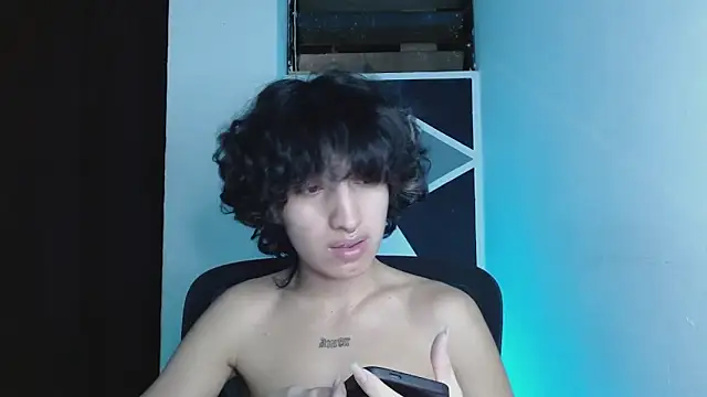 Snapshot of littlextreme chatting on May 28, 2026, 2:08 am littlextreme online show from May 28, 2026, 2:08 am