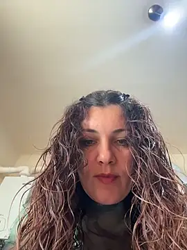 DaisyVibesss online show from November 13, 2025, 9:46 am