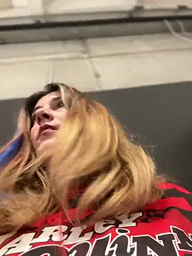 DaisyVibesss online show from March 15, 2025, 10:46 am