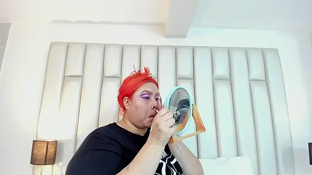 aandreaperez online show from November 8, 2025, 12:42 pm