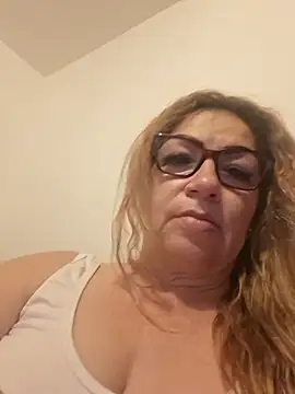 gisela27 online show from August 3, 2026, 3:58 am