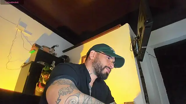 CamiloGray  online show from September 19, 2025, 2:10 pm