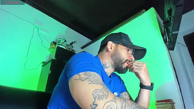 CamiloGray  online show from September 28, 2025, 1:07 pm