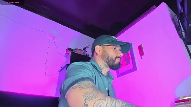 CamiloGray  online show from September 22, 2025, 2:12 pm