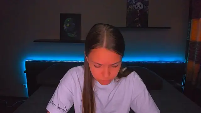 AlexaBarkley online show from May 19, 2026, 12:37 am