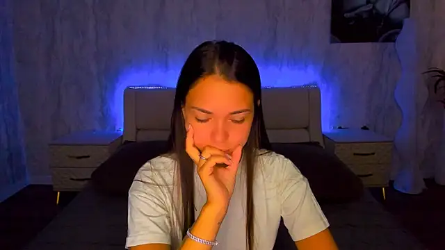 AlexaBarkley online show from July 8, 2026, 12:13 am