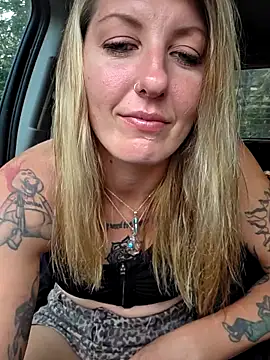 SheIsSomething online show from May 10, 2026, 11:17 pm