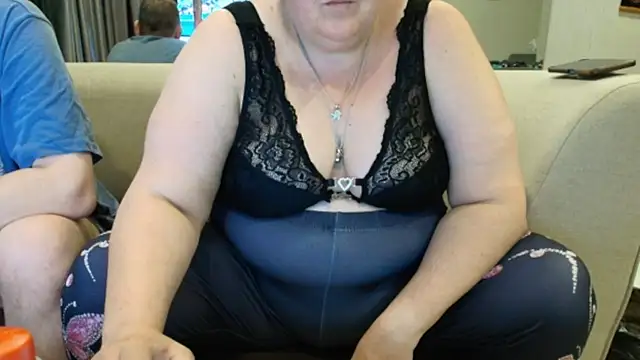 HotBiPaar online show from June 3, 2026, 4:55 pm
