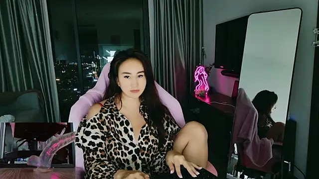 AsianQueens online show from December 22, 2025, 3:12 pm