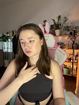 sweetest pie online show from October 16, 2025, 5:32 pm