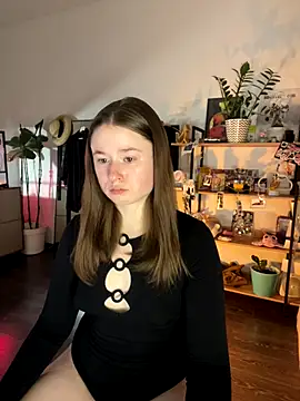 sweetest pie online show from October 28, 2025, 7:02 pm