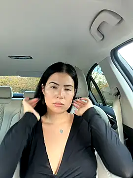 Snapshot of clairewntr chatting on November 2, 2025, 2:11 pm clairewntr online show from November 2, 2025, 2:11 pm