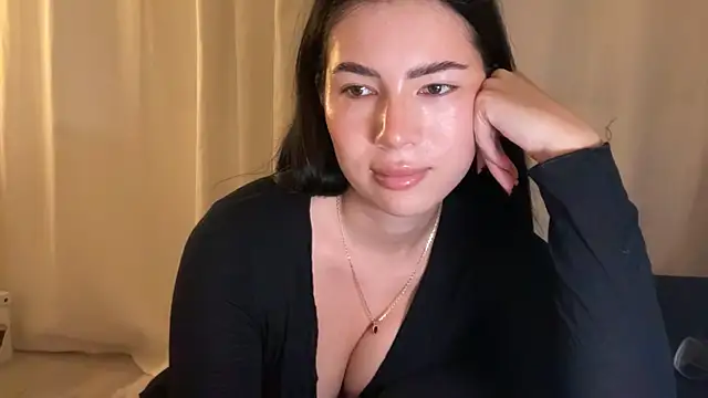 Snapshot of clairewntr chatting on February 3, 2026, 8:58 pm clairewntr online show from February 3, 2026, 8:58 pm