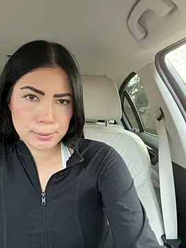 Snapshot of clairewntr chatting on December 21, 2025, 9:33 am clairewntr online show from December 21, 2025, 9:33 am