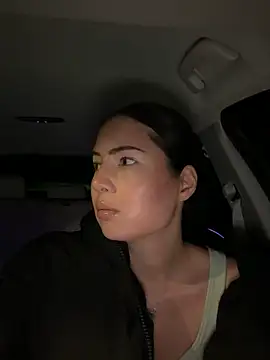 Snapshot of clairewntr chatting on November 11, 2025, 9:09 pm clairewntr online show from November 11, 2025, 9:09 pm