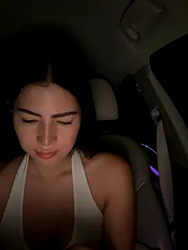 Snapshot of clairewntr chatting on January 7, 2026, 9:09 pm clairewntr online show from January 7, 2026, 9:09 pm