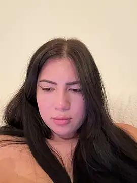 Snapshot of clairewntr chatting on March 11, 2025, 5:46 pm clairewntr online show from March 11, 2025, 5:46 pm