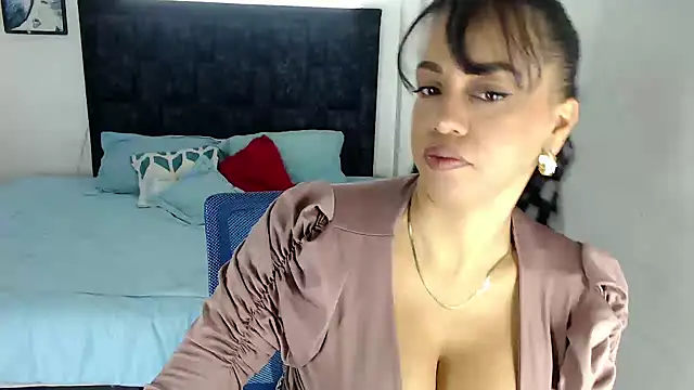 yeli xxx online show from September 13, 2025, 3:34 pm