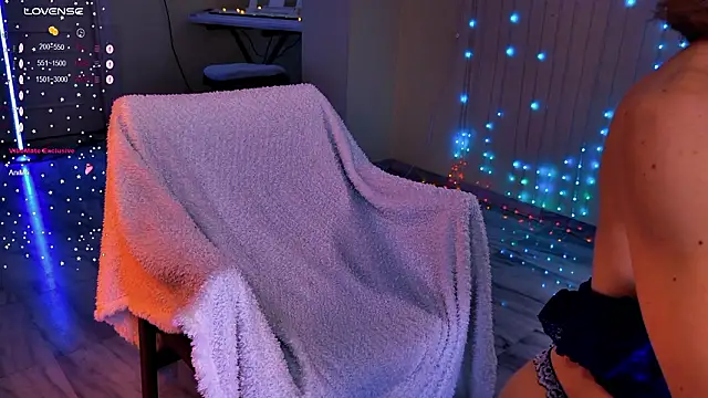 Snapshot of Arielle__03 chatting on March 21, 2026, 2:13 am Arielle 03 online show from March 21, 2026, 2:13 am