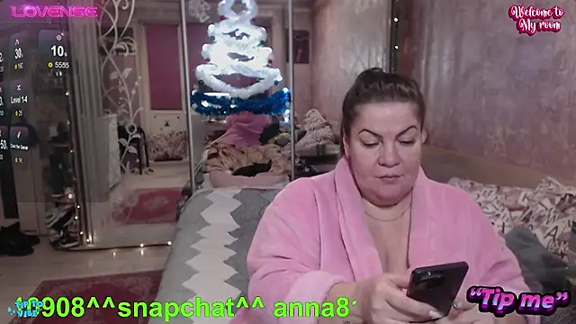 femme fatale1 online show from December 30, 2024, 2:19 pm