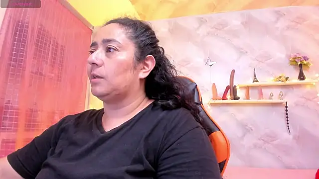 agathaxxx-69 online show from November 16, 2025, 8:02 pm