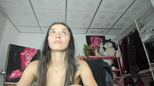 mariecam420 online show from May 28, 2026, 8:59 pm