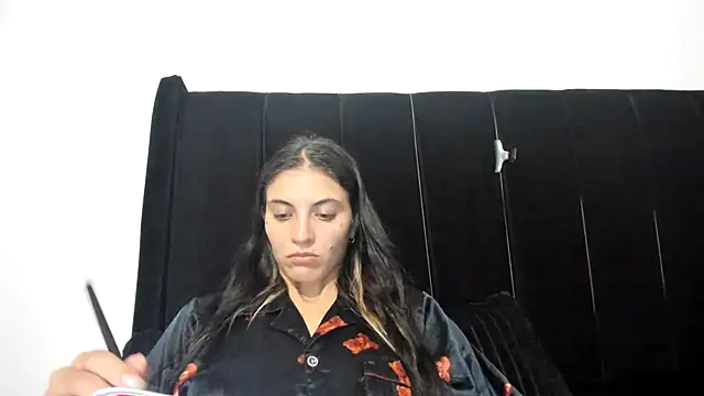 mariecam420 online show from June 9, 2026, 3:51 am