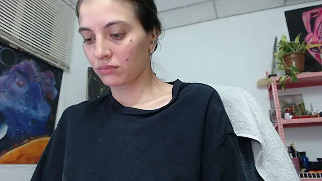 mariecam420 online show from June 3, 2026, 4:44 pm