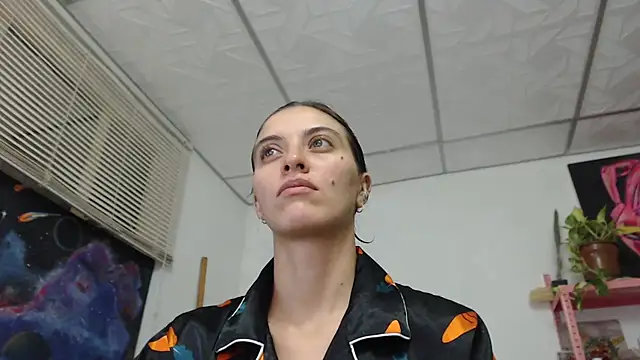 mariecam420 online show from June 7, 2026, 3:28 pm