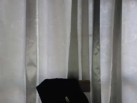 Armando 2002 online show from March 16, 2025, 4:12 pm