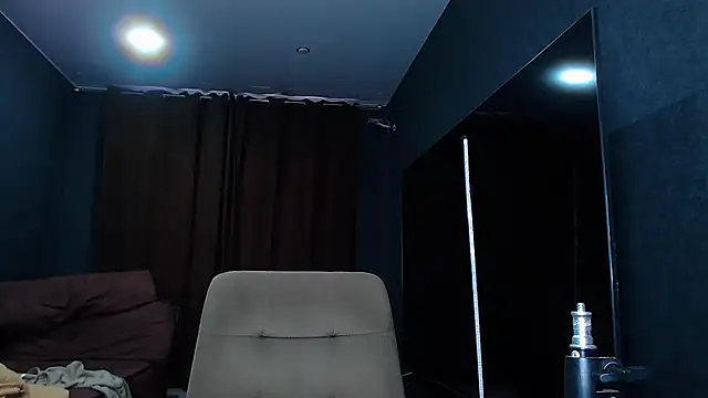 muscularjohnforuX online show from March 22, 2025, 6:54 am