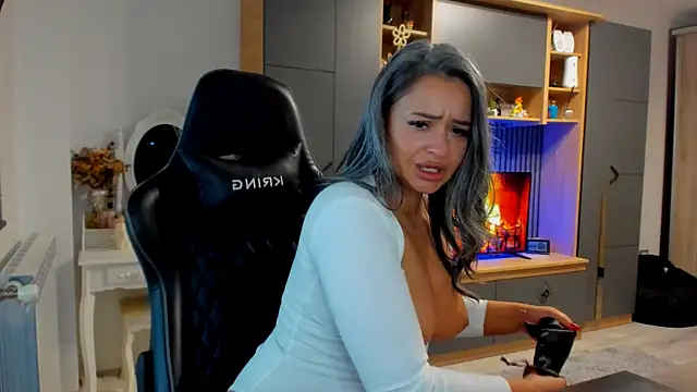 Claire95  online show from March 11, 2026, 6:40 am