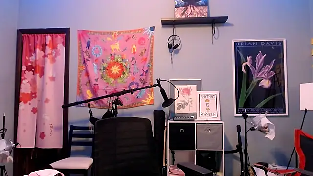 JenniferGwen online show from March 5, 2025, 1:21 am
