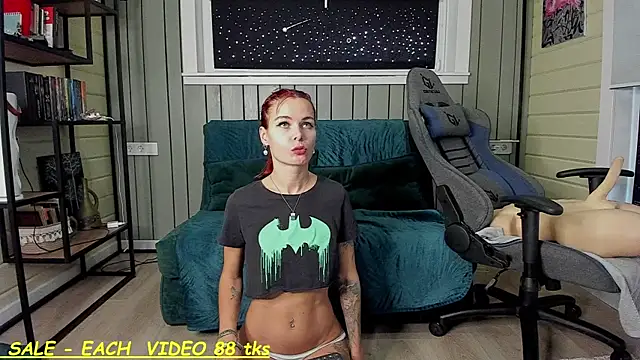 SandyChris online show from September 17, 2025, 9:00 am