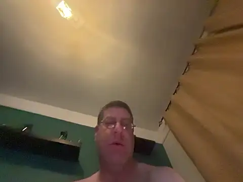 bigboy6880 online show from February 12, 2026, 6:13 am