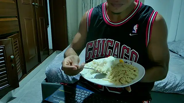 Snapshot of Jhon_wich chatting on May 15, 2026, 7:34 pm Jhon wich online show from May 15, 2026, 7:34 pm