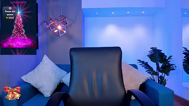 miataylorr1 online show from December 4, 2025, 12:04 pm