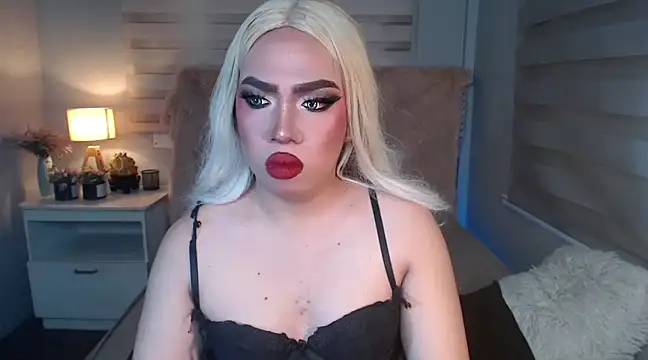 RebecaNextToYou online show from March 6, 2025, 5:22 pm