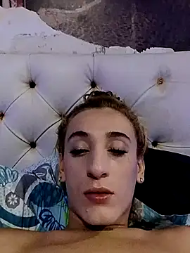 andreahhill online show from June 4, 2026, 1:32 am