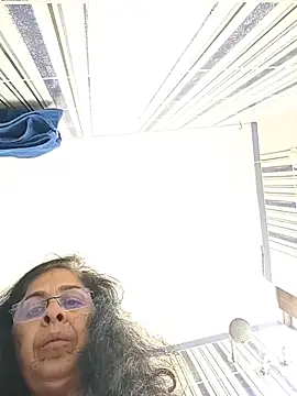 Susannemilf online show from March 2, 2026, 5:52 am