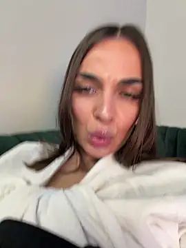 Bad Giorgia online show from October 22, 2025, 11:42 am