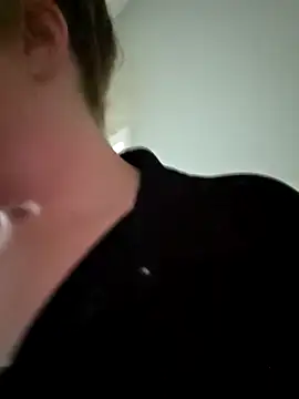 Snapshot of julimonroe chatting on February 15, 2026, 2:56 am julimonroe online show from February 15, 2026, 2:56 am