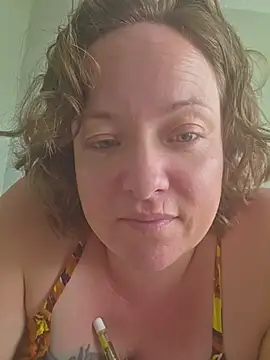 julimonroe online show from July 6, 2026, 4:42 pm