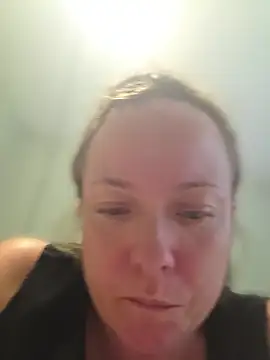 julimonroe online show from June 28, 2026, 1:56 am