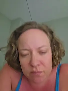 julimonroe online show from July 21, 2026, 12:35 am