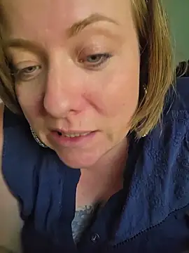 julimonroe online show from June 17, 2026, 12:54 am