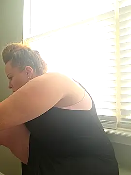 Snapshot of julimonroe chatting on March 18, 2026, 2:30 pm julimonroe online show from March 18, 2026, 2:30 pm