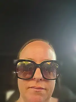 julimonroe online show from July 7, 2026, 3:48 pm