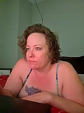 julimonroe online show from April 22, 2026, 2:51 am